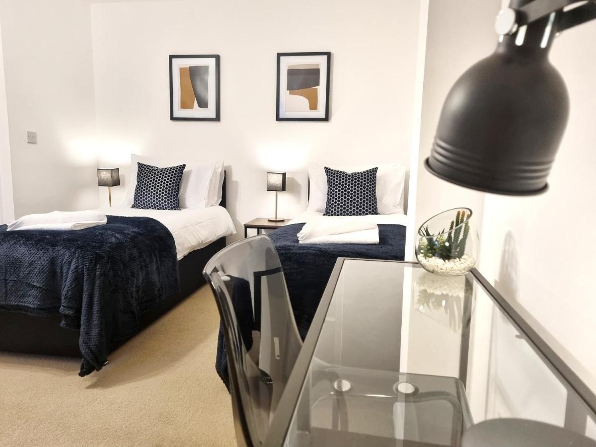 Modern & Spacious 3 Bedrooms And 2 Bathrooms Home, Free Parking! Кембридж Екстер'єр фото