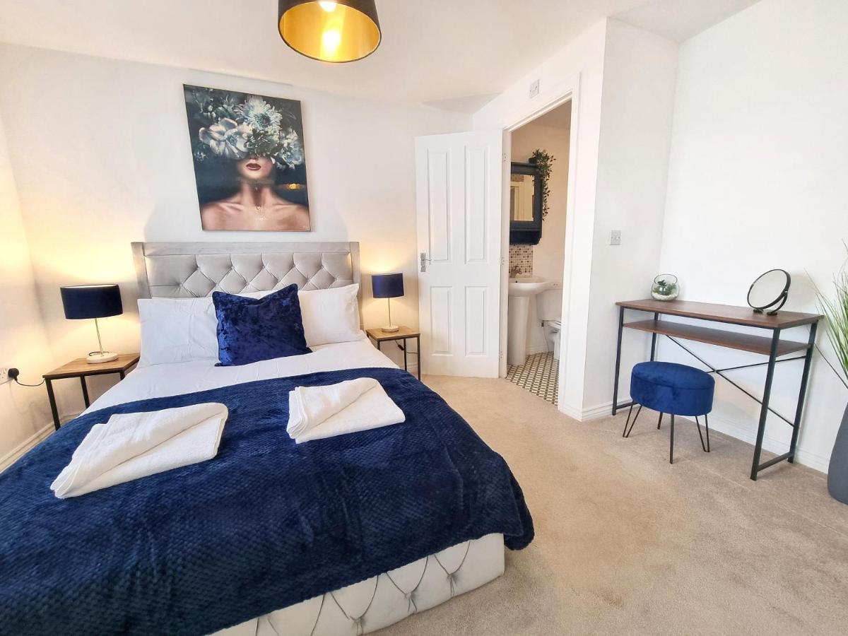 Modern & Spacious 3 Bedrooms And 2 Bathrooms Home, Free Parking! Кембридж Екстер'єр фото